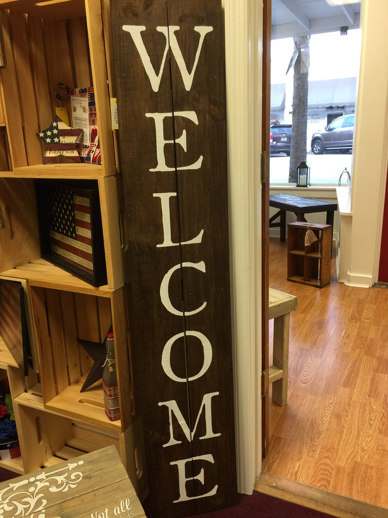Large Vertical WELCOME Sign