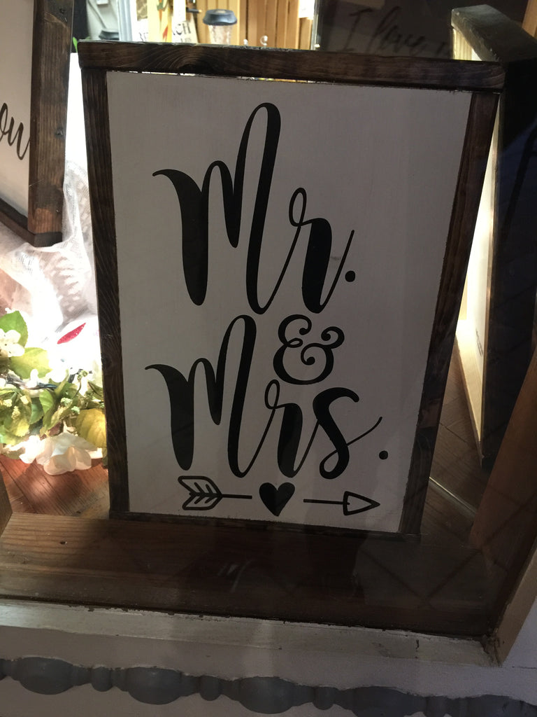 Mr. & Mrs. Sign
